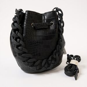 Elevate your style with this BLACKPINK black croc-embossed bucket bag 🖤Trendy,